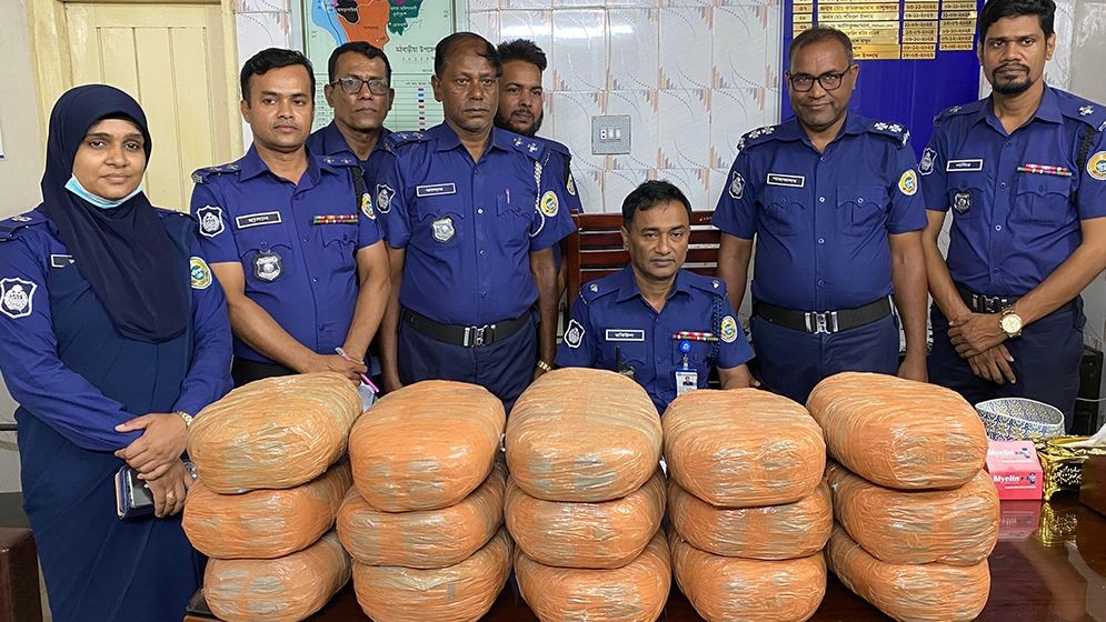 পিরোজপুরে তালাবদ্ধ ঘর থেকে প্রায় ১৫ লাখ টাকার গাঁজা উদ্ধার